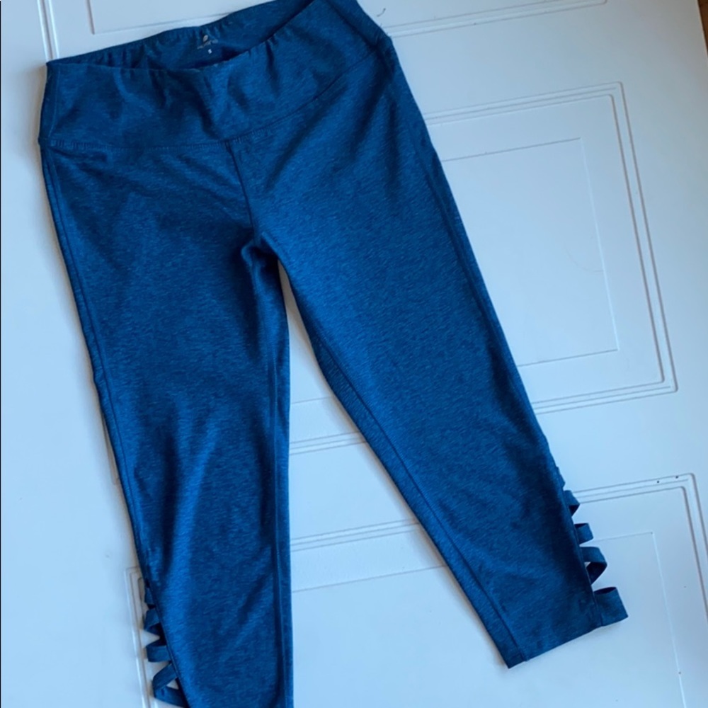 Apana‎ Yoga Cropped Cutout Leggings S